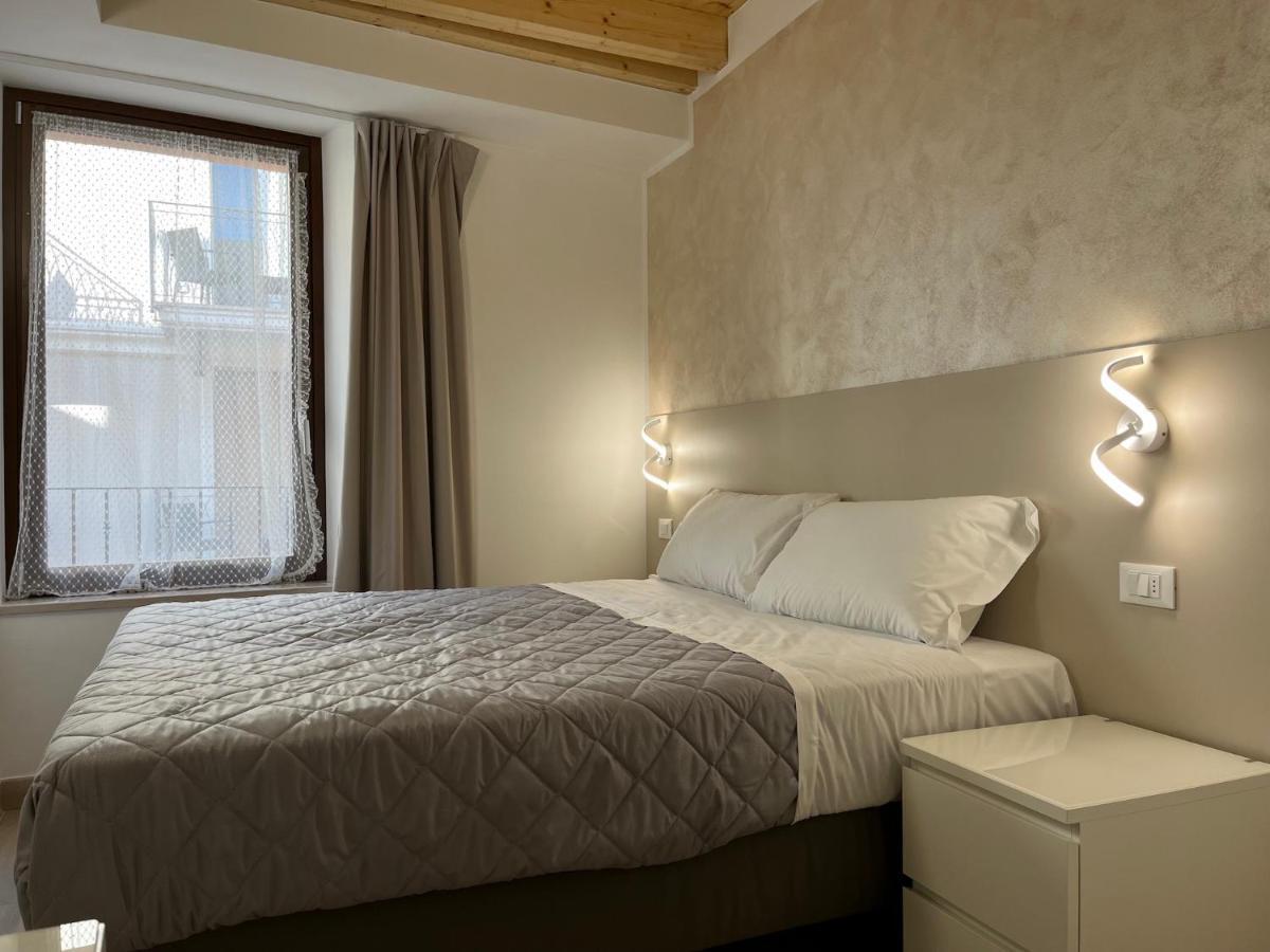Anfite Apartments Santa Maria Дезенцано-дель-Гарда Экстерьер фото