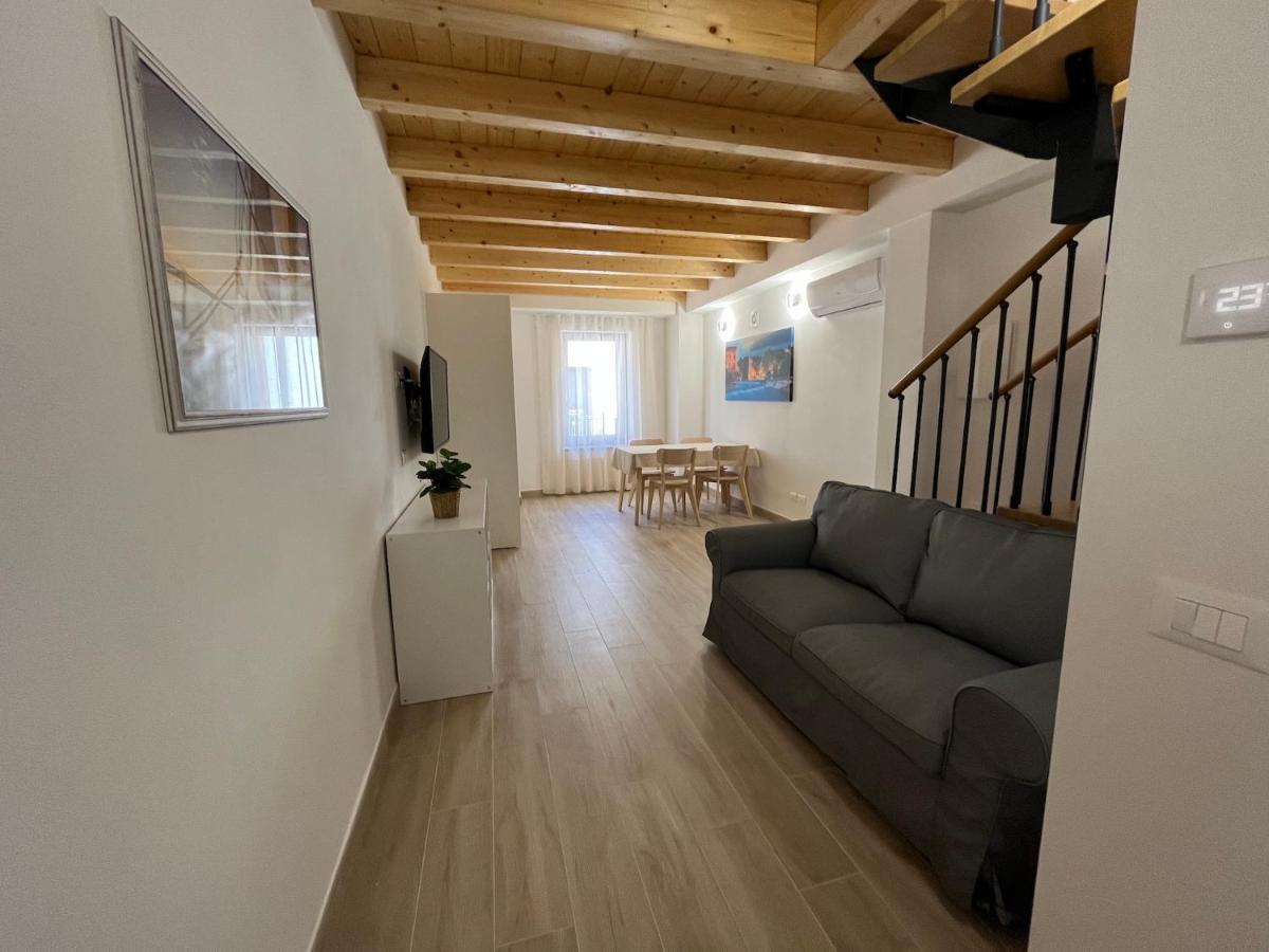 Anfite Apartments Santa Maria Дезенцано-дель-Гарда Экстерьер фото