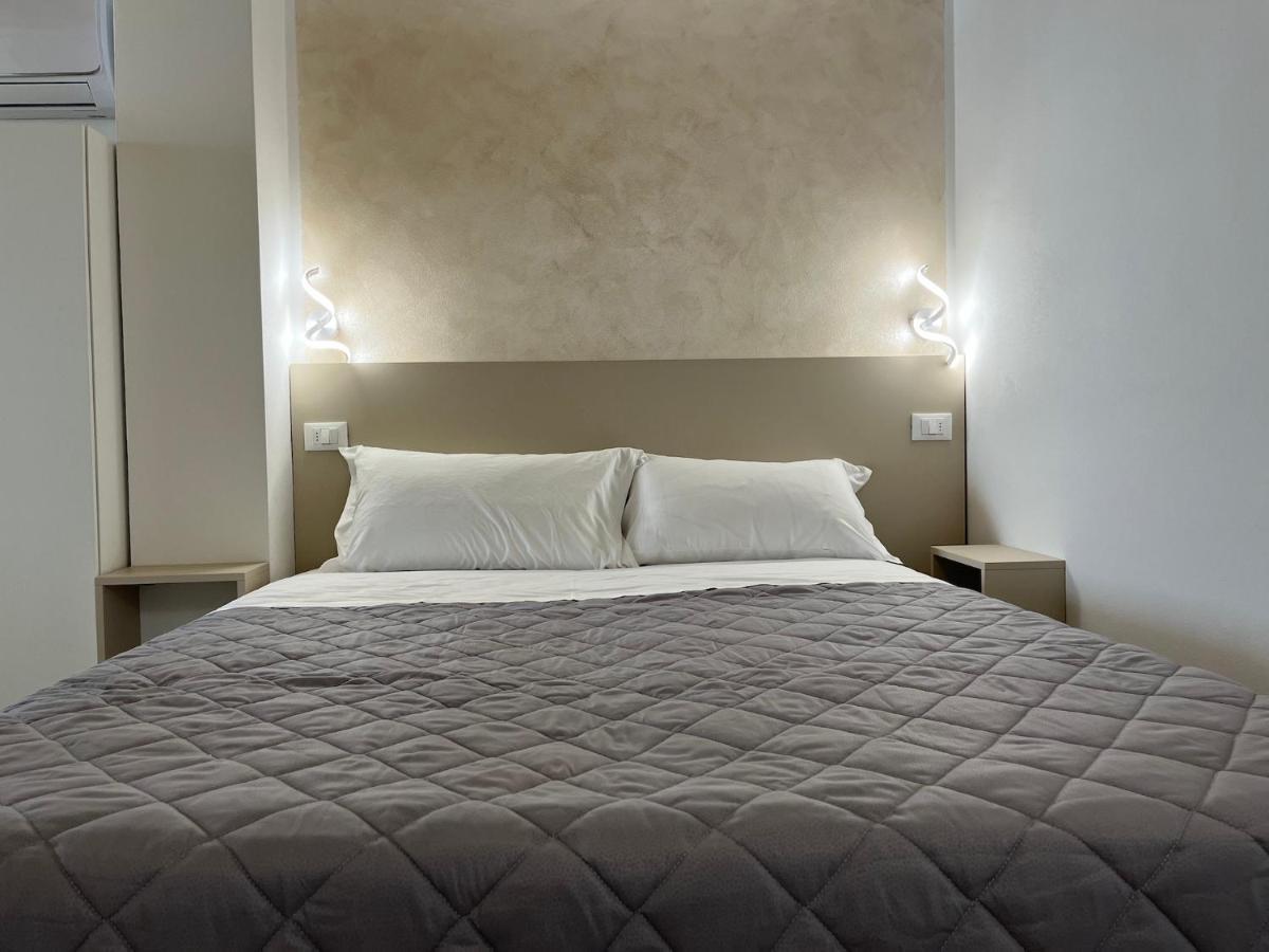 Anfite Apartments Santa Maria Дезенцано-дель-Гарда Экстерьер фото